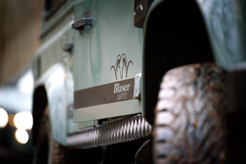 Охотничий  Land Rover Defender Blazer Edition (5 фото)