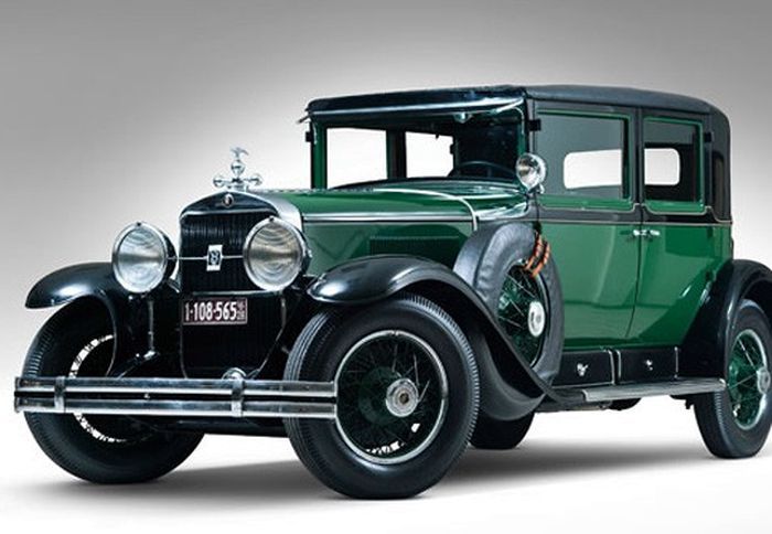 Бронированный Cadillac V-8 1928 года выпуска Аль Капоне продадут на аукционе (2 фото)
