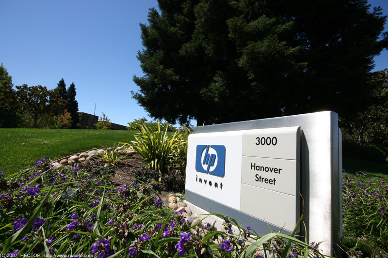 Hewlett-Packard — фирма которая занимается почти всем, что связано с компьютерами, простому пользователю известна своими лазерными и струйными принтерами