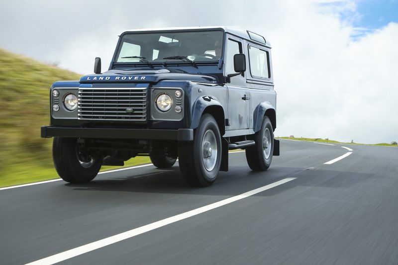 В Land Rover обновили модель Defender (24 фото)
