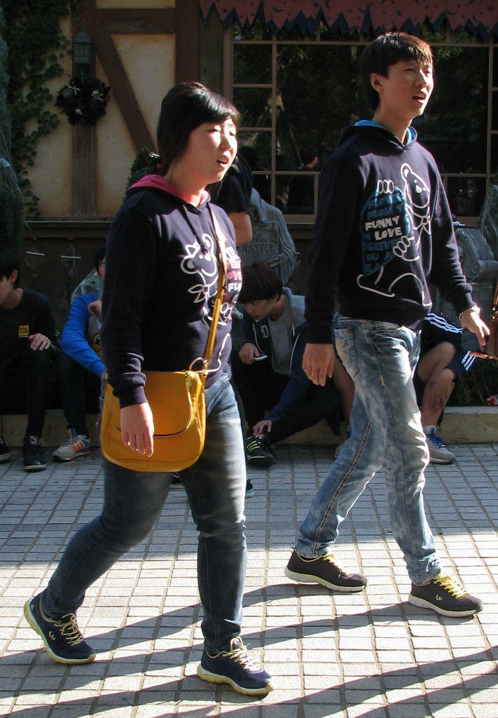Корейцы любят одинаково одеваться (10 фото)